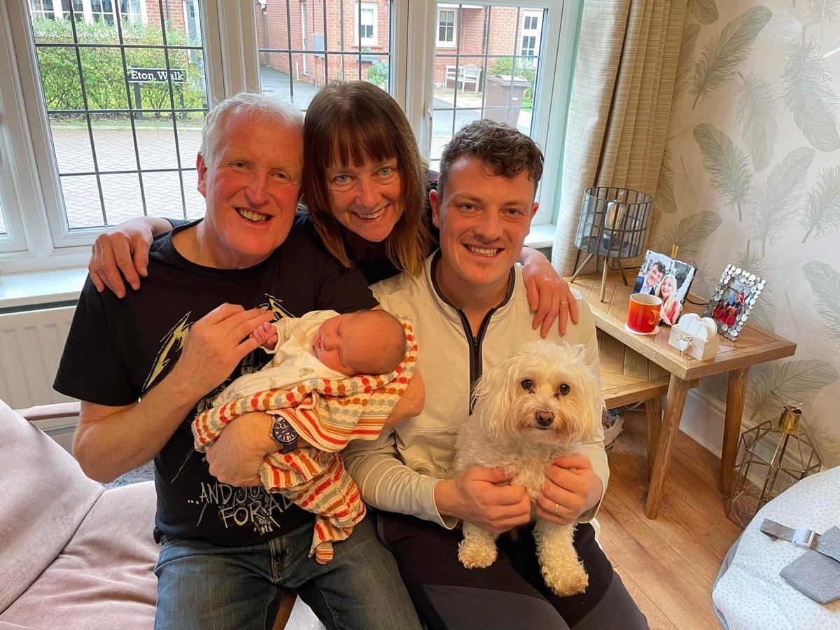 SallyHoyle26's tweet photo. Welcome to the world Mollie ❤️ Mollie Rose Hoyle born Tuesday 3rd January 💕 I hope you grow up to love food and baking just like your great Grandma Mollie did! @lewishoyle1 https://t.co/i3fDQvxY6j