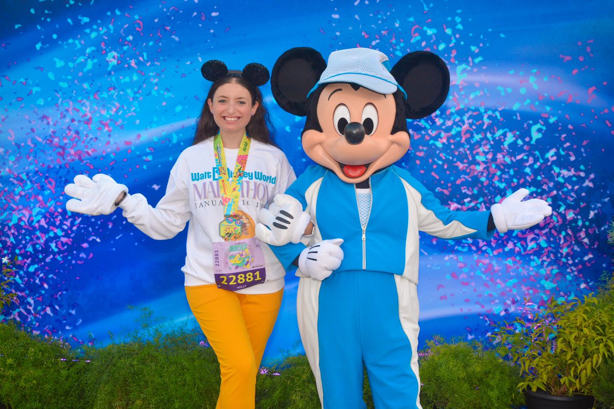 holly_caitlin's tweet image. 3.1 down, 45.5 to go! 🏃🏻‍♀️💗✨
#WDW5K #WDWMarathonWeekend