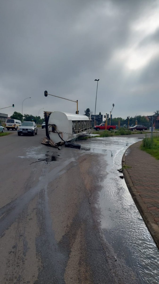 EWN Traffic on Twitter "In Germiston/Wadeville a fuel tanker has