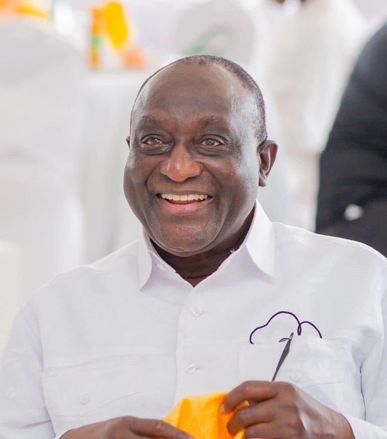 NanaYaw3000's tweet photo. BREAKING NEWS:Trade Minister,Alan Kyerematen resigns. https://t.co/3MTlsKbPN8