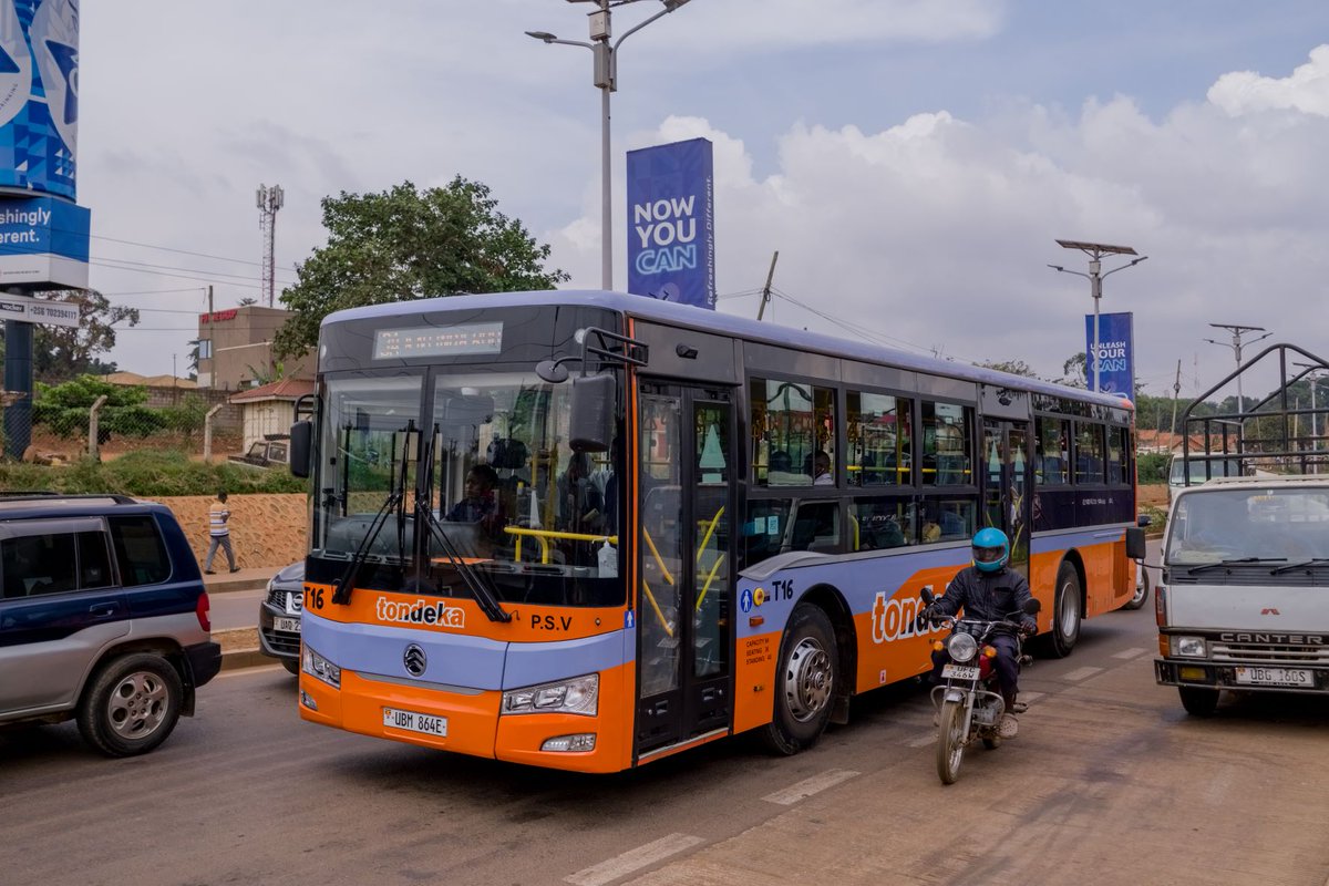 cfc_nkono's tweet image. For the 1st time yesterday, I boarded one of those "tondeka" mini buses &amp;amp; I can assure u it's one of the best public transport experiences in the country; Comfy, fast, orderly, perfectly aerated, clean &amp;amp; above all, cheap. Infact, the fair charged feels like a massive rip off. 😂