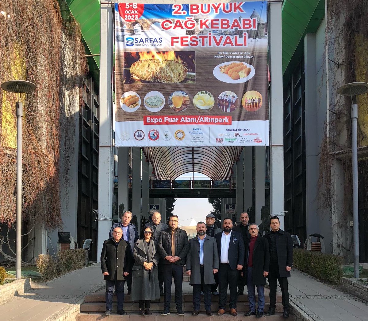 AnadoluGuc's tweet image. #ANAGÜÇ bileşeni olan #EDAF destekleri ile Altınpark Expo Fuar Alanı’nda düzenlenen 2. Erzurum Cağ Kebabı Festivali’ne katıldık. 8 Ocak akşamına kadar devam edecek olan etkinliğe katkı ve emek veren herkesi tebrik ediyor başarılar diliyoruz.
#CagKebabı #Festival
