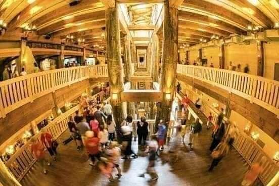 DearGech's tweet image. The Ark of Noah rebuilt in Kentucky Has the same measurement Like The biblical Ark of Noah beautiful 

So beautiful!! Amen