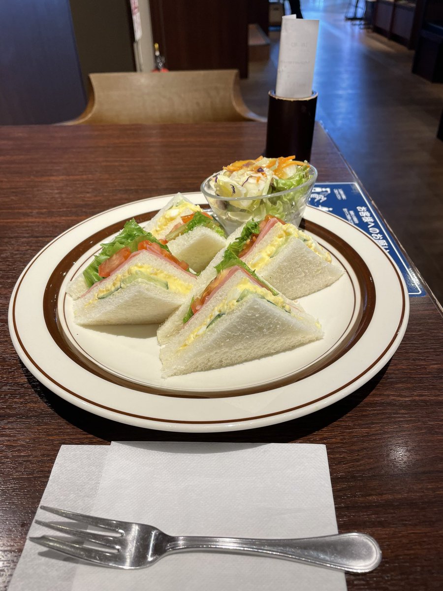 marosudesu's tweet image. 今日もミックスサンドサラダ付き

#倉トモ会
