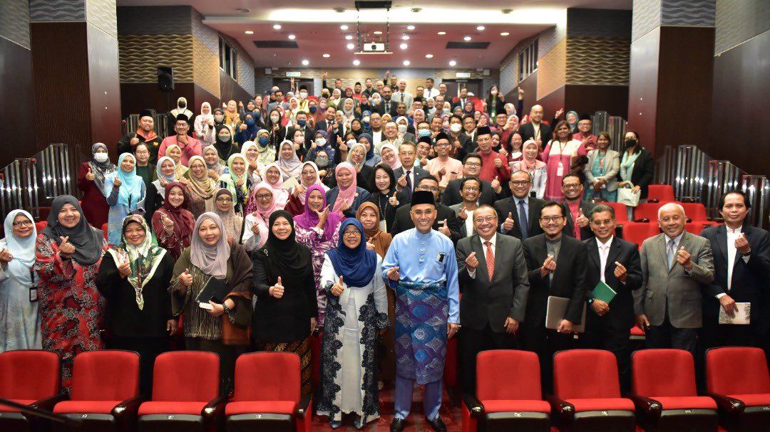 Pleased to engage everyone during the President's New Year Address special session with the senior management teams of @MSUMalaysia and @MSUCollege. Let's pull through our continuous journey of success in this coming year and move farther as the best in everything we do.
