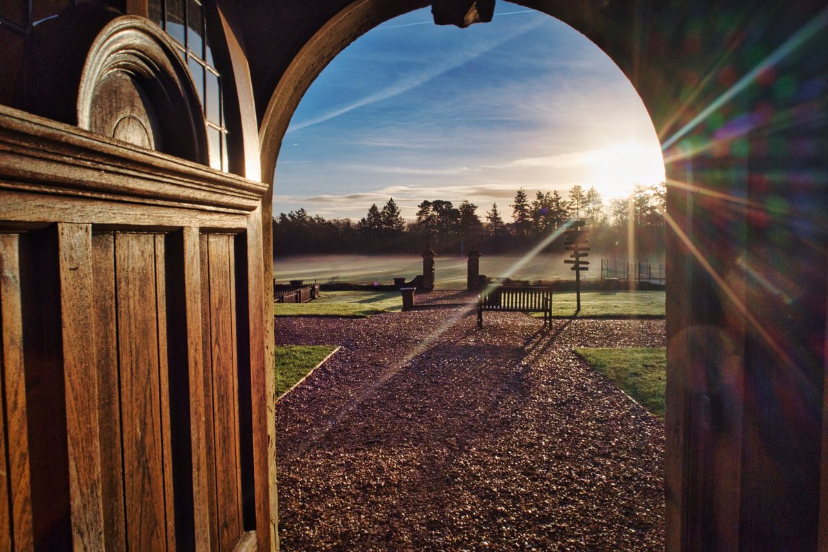 fsmschool's tweet photo. Another beautiful morning here at FSM.
As we prepare to welcome our boarders back this weekend, we look forward to the entire FSM family once again being back together on Monday.
We can't wait to hear all the exciting stories of your Christmas and New Year breaks π
#FSMFamily https://t.co/WC2T5Ekuly