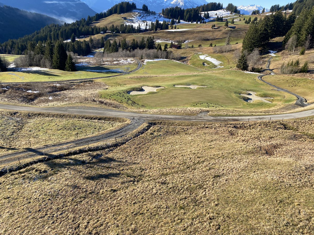 DrPJVDK's tweet photo. Ski or golf? 🤪
#needsnow https://t.co/cGbaF8rbBY