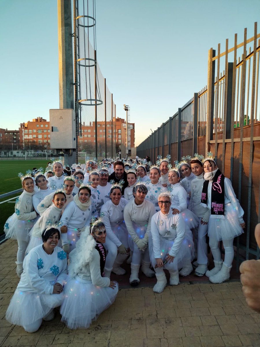 Deseosdanza's tweet image. #torrejondeardoz #cabalgata2023 #deseosdanza #torrejòndeardoz #copos #reyesmagos #cabalgatadeluz