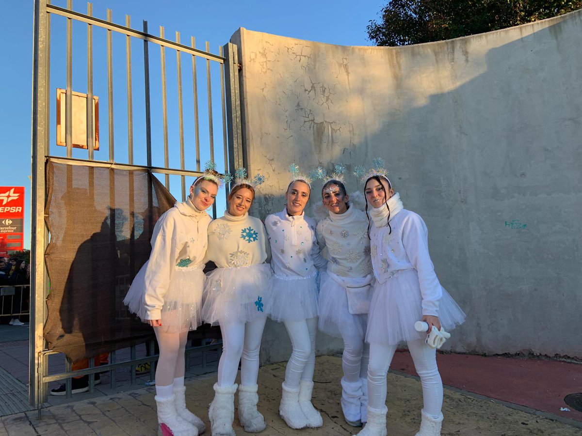 Deseosdanza's tweet image. #torrejondeardoz #cabalgata2023 #deseosdanza #torrejòndeardoz #copos #reyesmagos #cabalgatadeluz