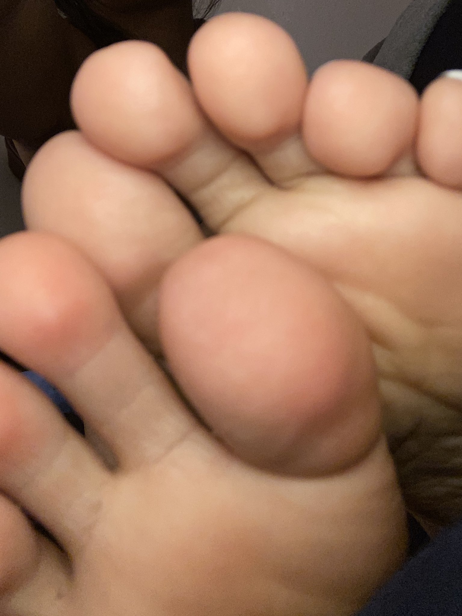 1 pic. @Feetfinder https://t.co/TS0hvcoaA4 https://t.co/DrGDq8QjkY