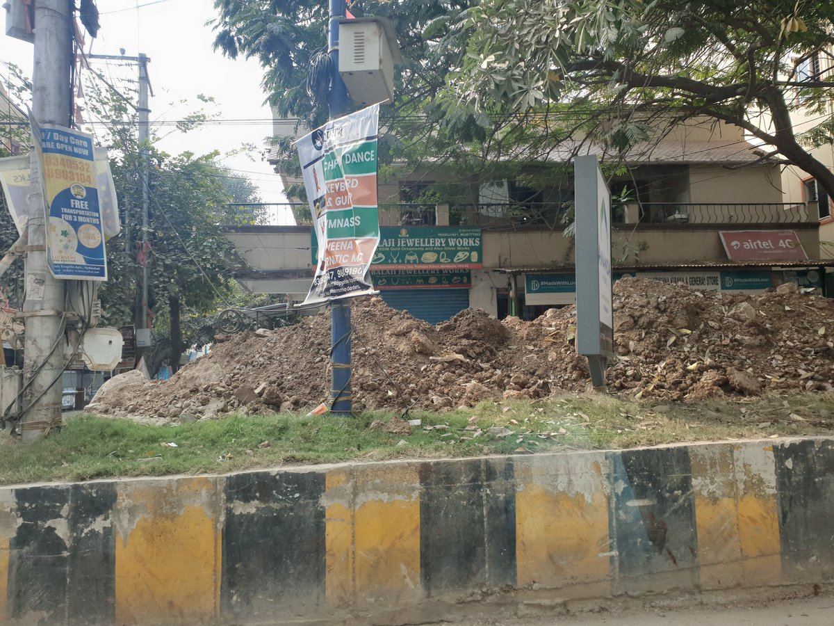 ask_hemanth's tweet photo. It has been over 3 months road and drainage work is not completed on Golden temple road. It is creating bad traffic and congestion for commuters. Pls take necessary action. @ManaManikonda @MinisterKTR @Prateek_JainIAS @ManikondaMc https://t.co/N5mr40DzBW