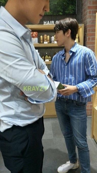 chanbaek_knows's tweet photo. The size difference 🥵 https://t.co/bg4IFNBSLJ