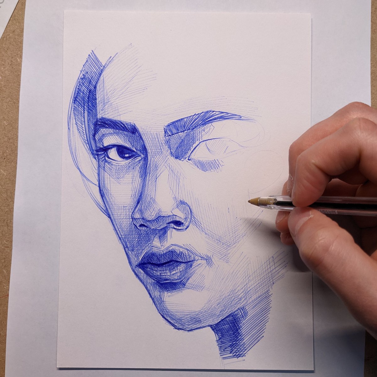 MattKetmo's tweet image. La semaine prochaine marque un tournant pour moi : j&apos;ai l&apos;honneur de participer à l&apos;expo &quot;100% Papier&quot; organisée par l&apos;artiste Hopare dans laquelle je dévoilerai une nouvelle œuvre dont voici un &quot;morceau&quot; :)

(je serai sur place le jeudi 12 à 18h)
#art #exhibition #ballpoint