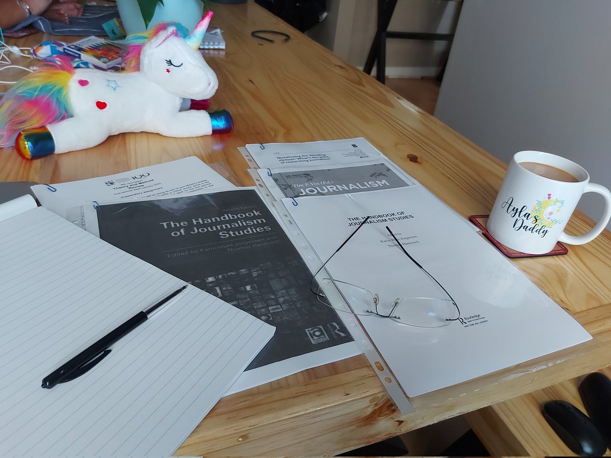 RobinAdamsZA's tweet image. Righto! 
Let the fun begin.
Life of a student. #AdamsHQ #Academics #MastersCourse #StellenboschUniversity