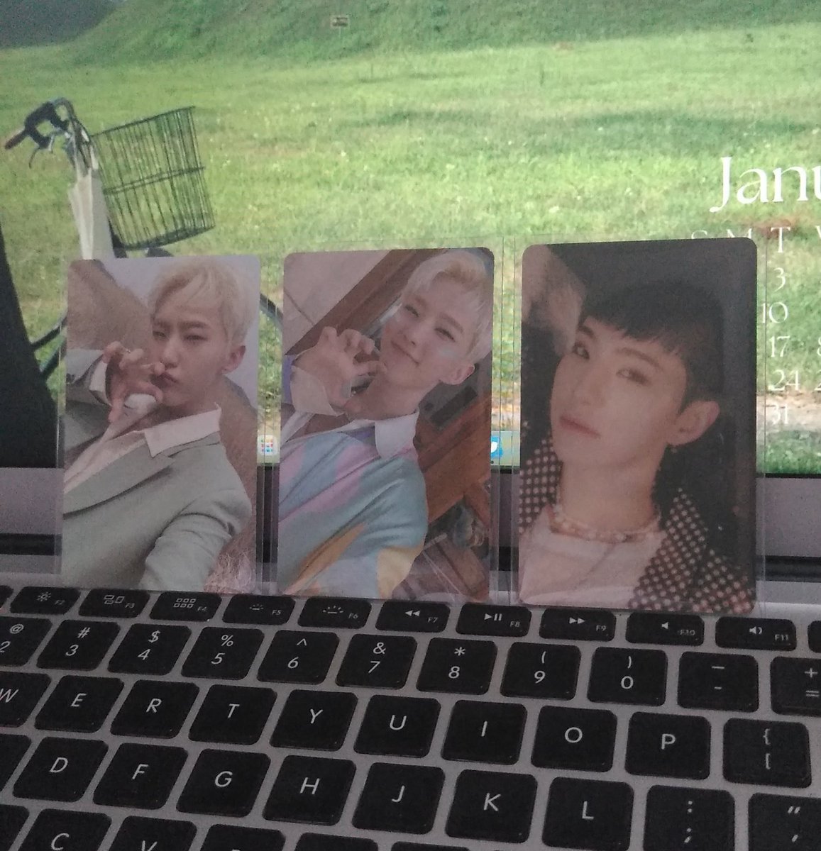 melosolace's tweet photo. β hoshi bonakid came today! π
bought only one fts wv album to shoot my shot for boo bear but hosh came home instead. (though alr secured a sk set) so it's a win~ β»
#solacemails https://t.co/oif8zz8Scg