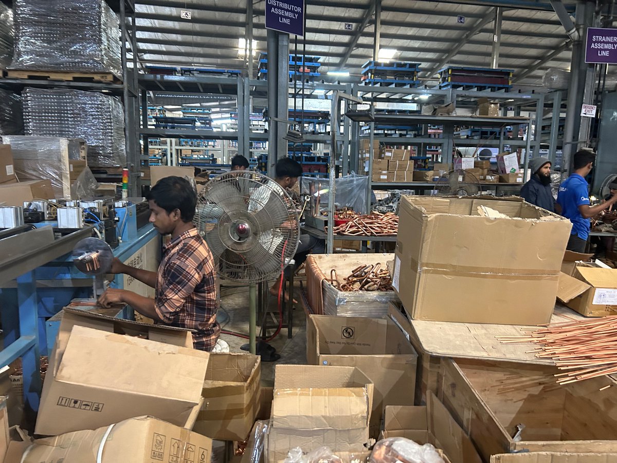 sattyarb's tweet photo. DoE implementing #HPMP-2 project with support #UNDP #MLF to convert #HCFC phase out #technology to #environment friendly #refrigerant in 6 #bangladeshi AC and chiller #manufacturing #industries reducing #globalwarming and #energy consumption. https://t.co/gpc1j3Br0z