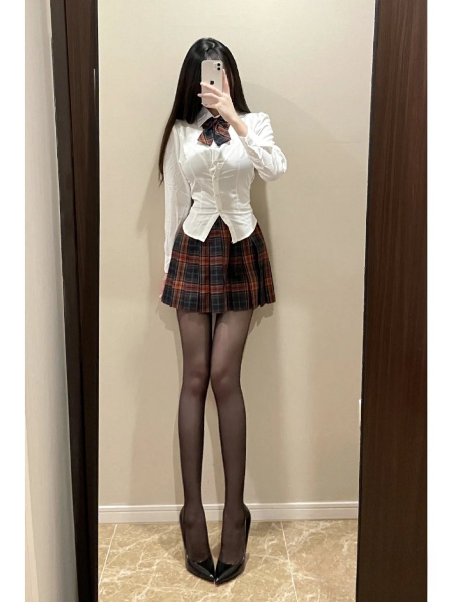 midshmnmn1's tweet photo. #南京中项丝足制服诱惑情景模式
#服务好，真实诚信 小哥哥➕QQ1348159541 https://t.co/BpvS5E9HRy