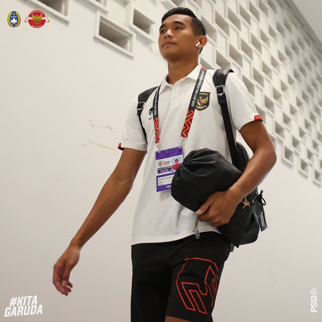 PSSI's tweet image. Timnas Indonesia telah tiba di Stadion Utama Gelora Bung Karno dan siap melakoni laga kontra Vietnam sore ini.

Semangat berjuang, Garuda! ✊🇮🇩

#KitaGaruda #MeraihImpian #TimnasDay