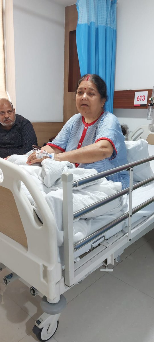 19Ojha's tweet image. With the blessings of Mahadev🙏 Mom recovering well need all your wishes🙏 #harharmahadevॐ卐