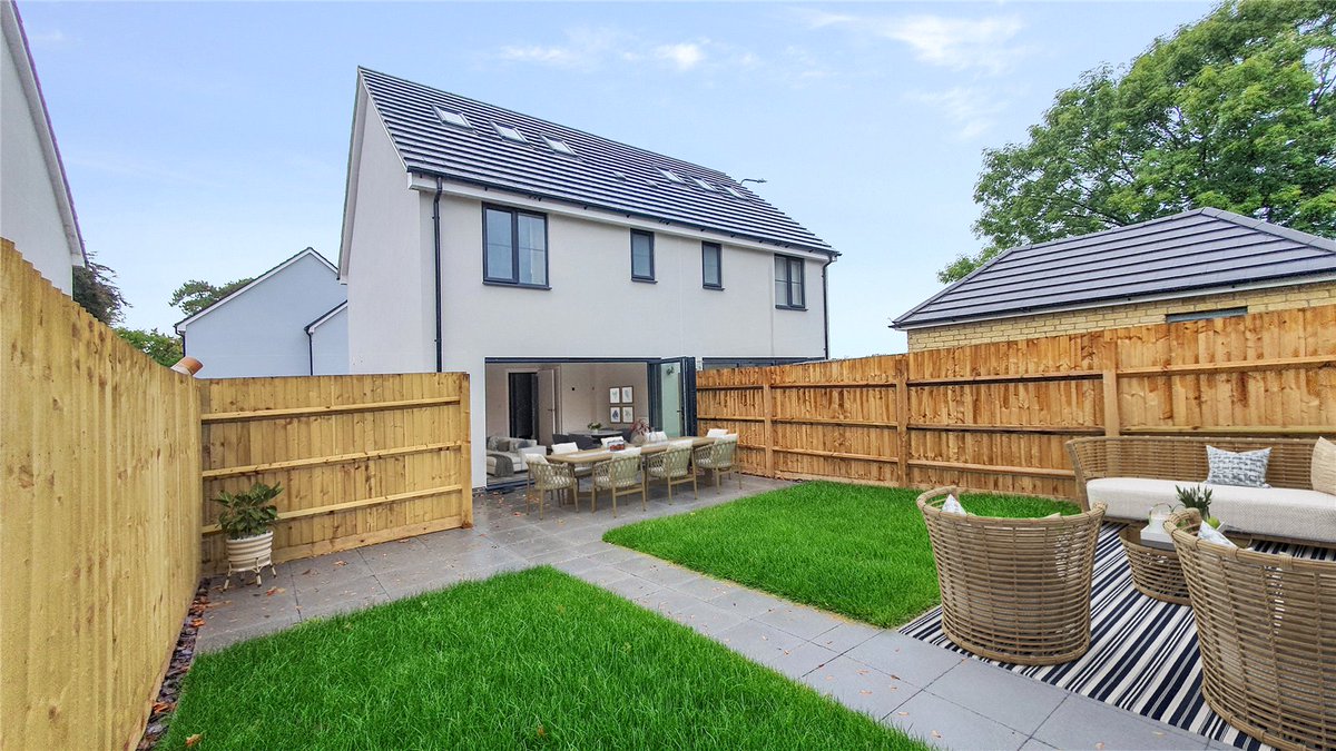 MyrahConstruct's tweet image. We are a well established building company that have developed a diverse portfolio that includes cutting-edge new builds, conversions and sympathetically restored properties. The success of our work is an ode to thoroughly understanding our clients’ visions, needs and lifestyles.