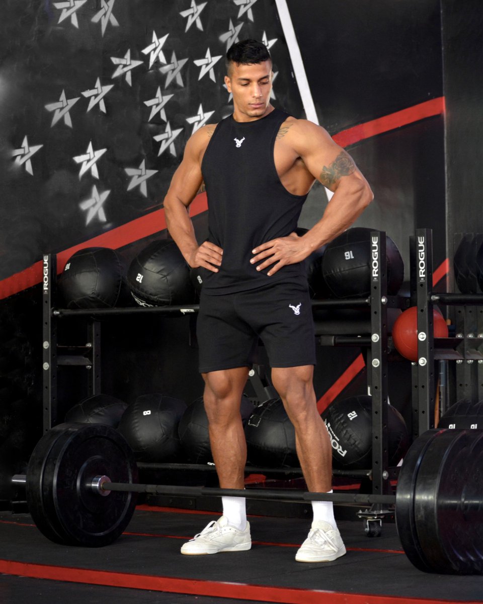 StrongandSavage's tweet photo. Sore today. Strong tomorrow.
#StrongAndSavage

@Zaid.fitn sporting our favourite Essential set 🖤 Explore the collection ⤵️
https://t.co/XvDhWtJWXJ

#gym #gymwear #fit #inspiration #motivation #hustle #dedication #bodybuilding #weights #fitness #outfit #gymlife https://t.co/Tsy17MEA58