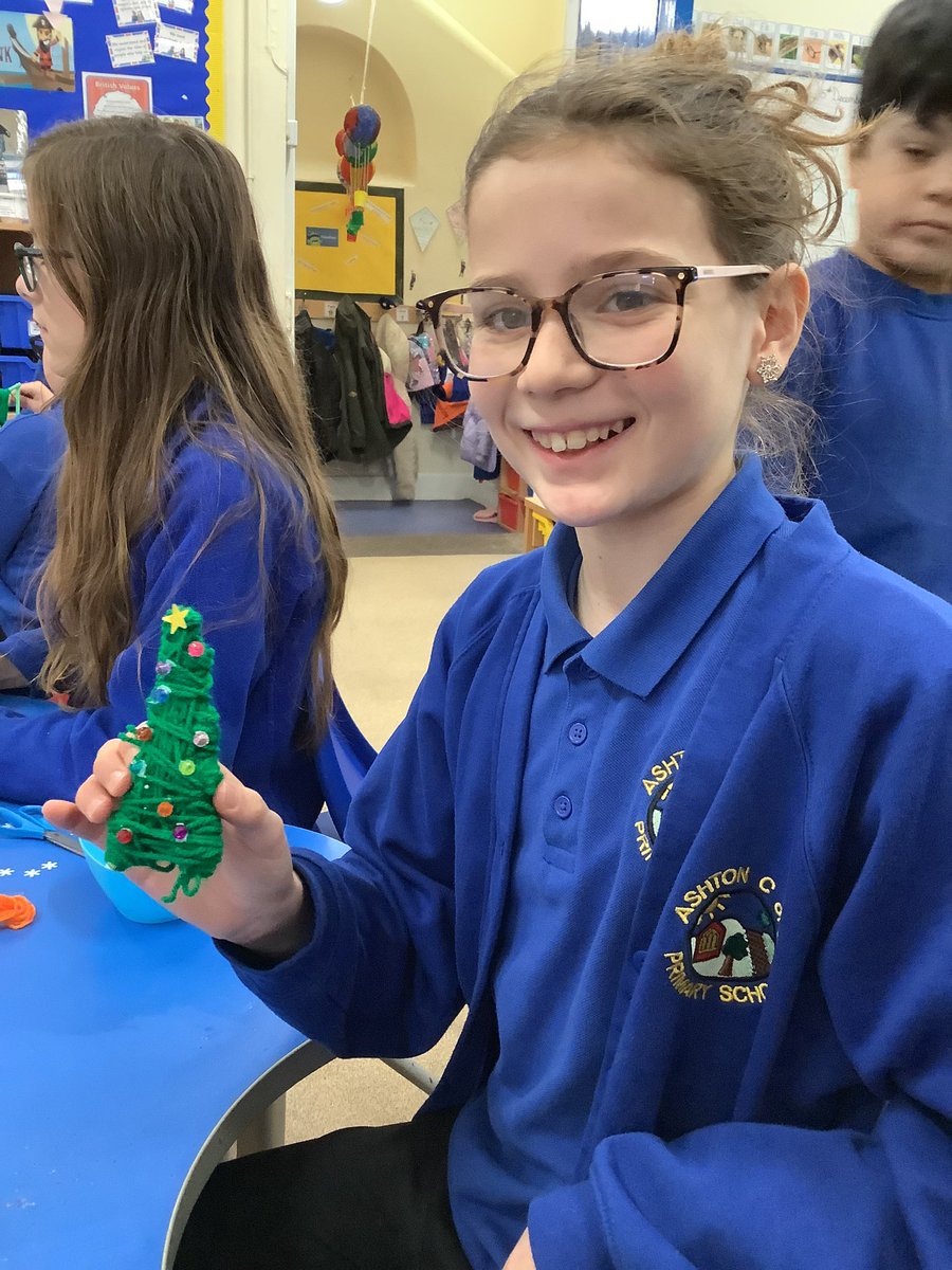 ashtonceprimary's tweet photo. A variety of our Christmas tree decorations. https://t.co/vn7EWzicKT