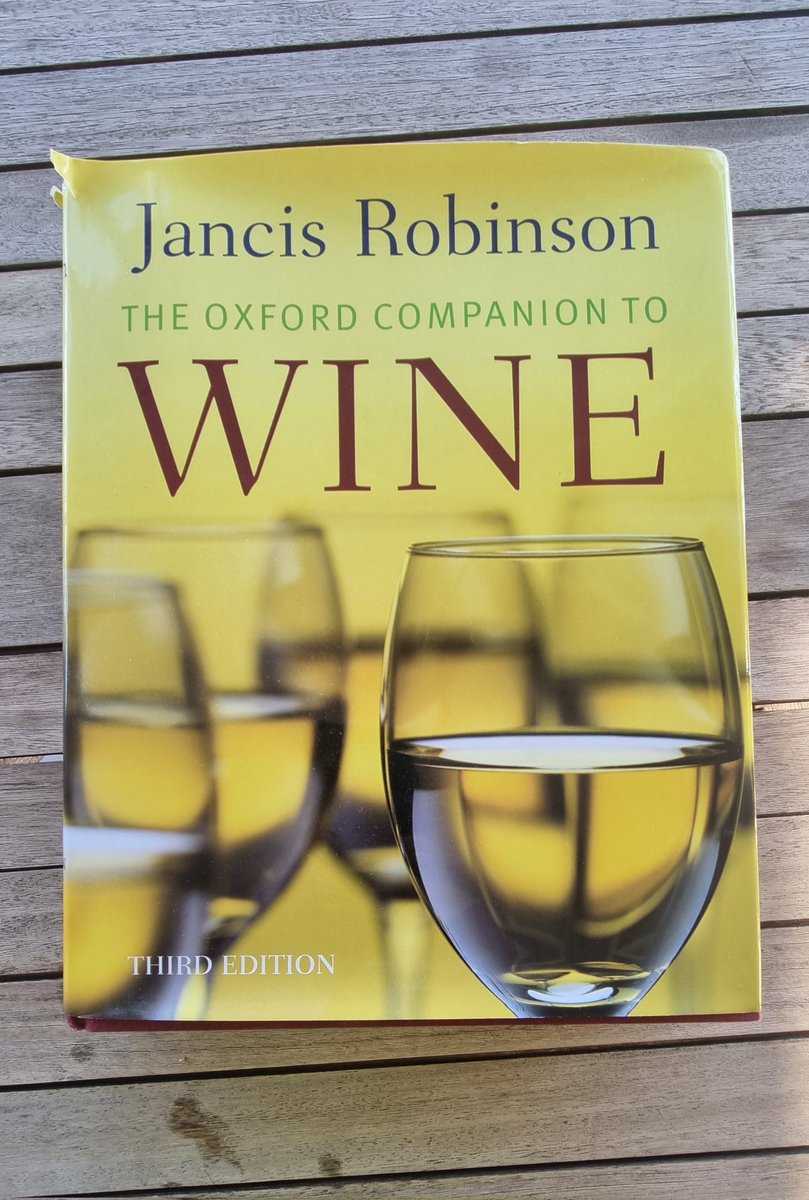 DPortoCarras's tweet photo. Reading what @JancisRobinson writes at her Oxford Companion to Wine about some of our main White varieties grown in our Historic Vineyard since 60s #Malagouzia #AssyrticoMainland #Athiri https://t.co/gnrLPSsPTw