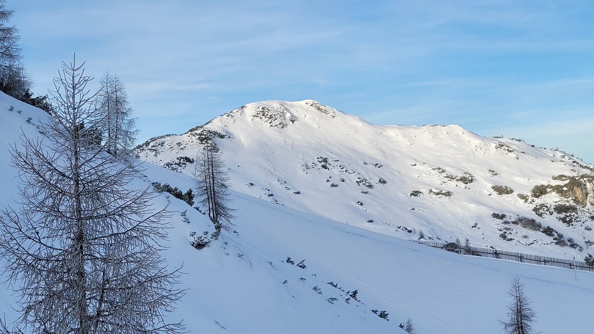 annespike's tweet photo. @JasperBosZwolle @JanKaliasAfanja We kunnen best skiën... https://t.co/4fsjmQT4su