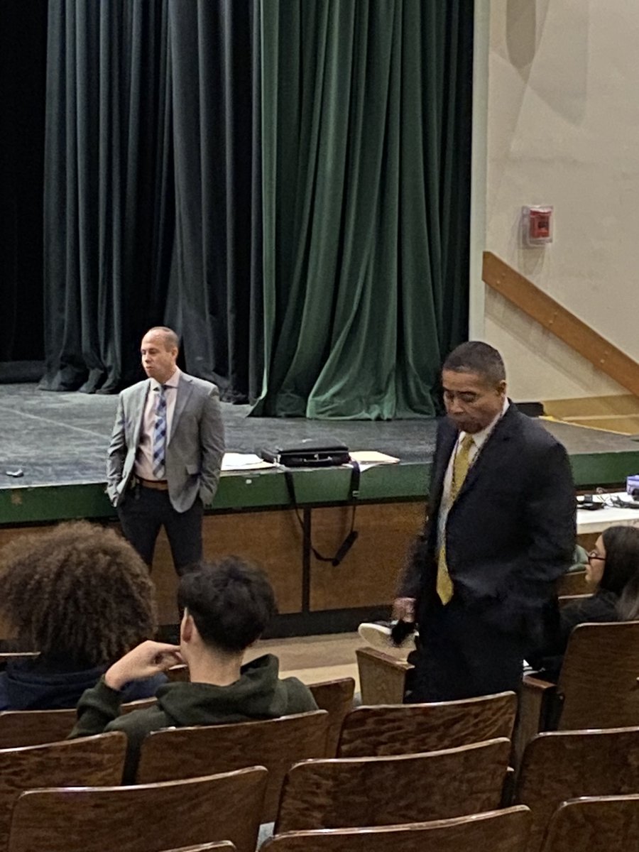 CHSEPrincipal's tweet image. A great day for our Career and Tech Criminal Justice program students - 2023 CHSE Criminal Justice Seminar. Thanks to all our guest speakers.