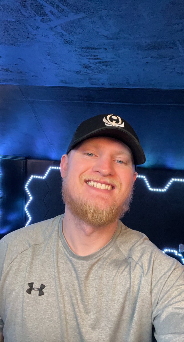 24 HOUR STREAM STARTING NOW! Merch giveaways, pineapple pizza and ranch! 👀

Twitch.tv/crowegamingg