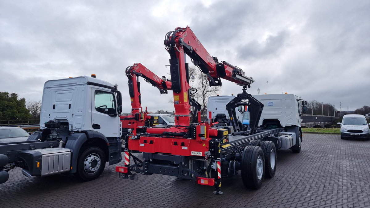 AlltruckGroup's tweet photo. A great start to the New Year for this week's #fassifriday with several Fassi F155 ready to go to PMH Coachbuilders for bodies. Mercedes, Volvo and DAF - something for everyone.

#fassicrane #Fassi #buildersmerchants https://t.co/lSDjjINlBI