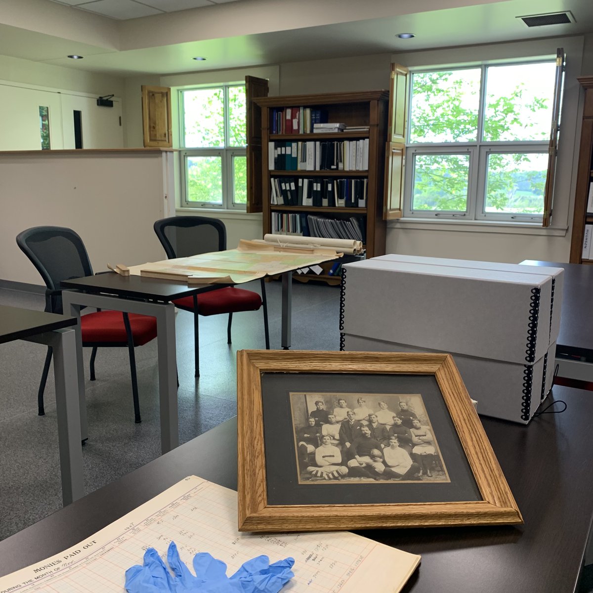 MuseumDufferin's tweet image. #FamilyHistoryFriday is for climbing your family tree, and the Archives is always a great place to start. Come visit the staff and see what we can uncover about your ancestors.