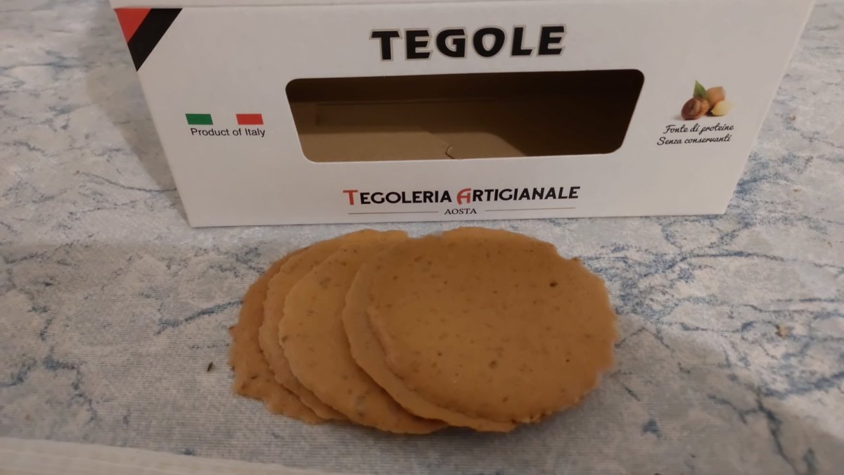montseapi's tweet photo. Mangiare tegole a oltranza
#Aosta
#tegole https://t.co/QKa1YzHyQm