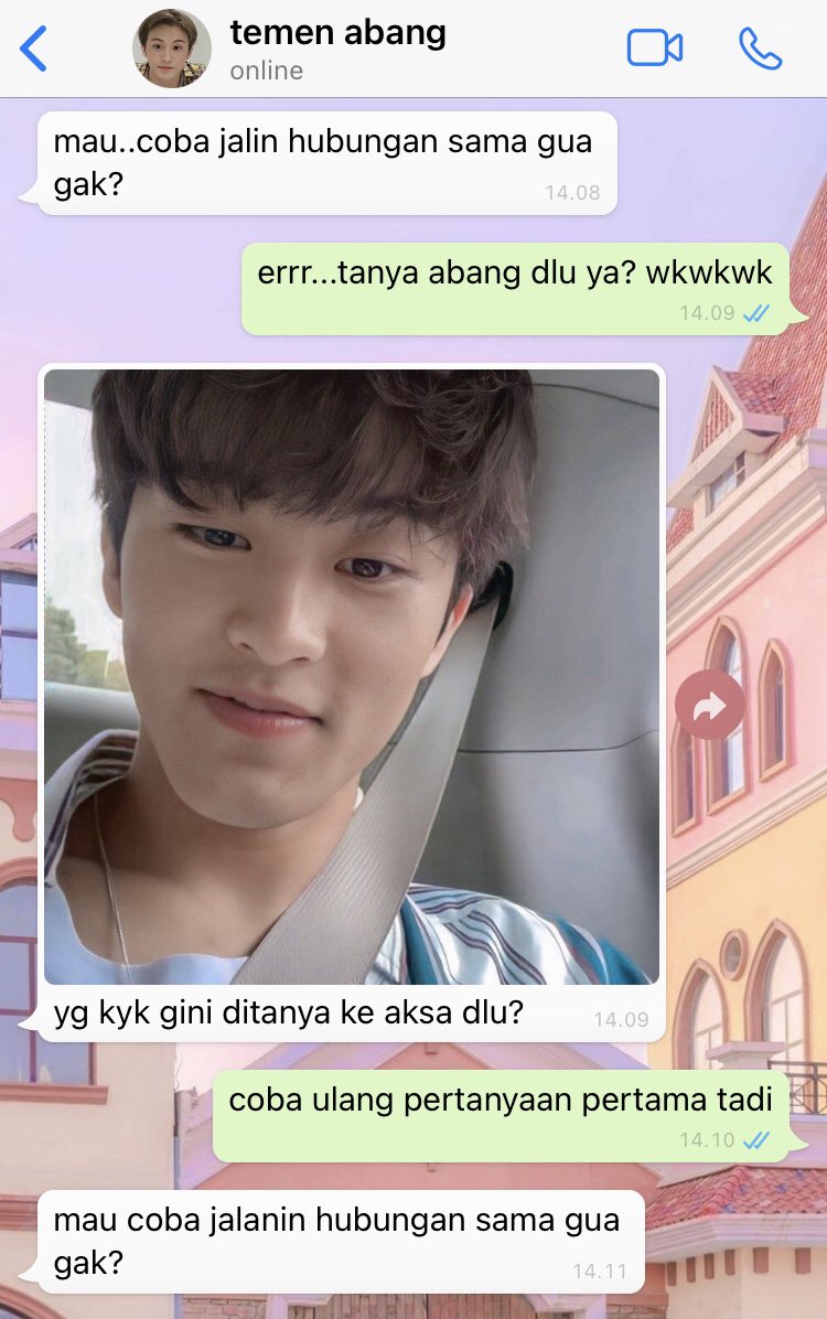 smollystar's tweet image. kisah cinta mulus

— mark few tweets au