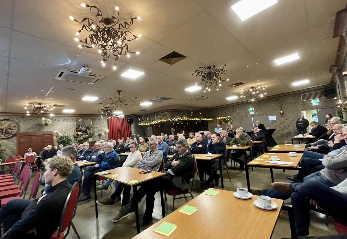 Bij de nieuwjaarsbijeenkomst van <a href="/LLTB_Roermond/">LLTB</a>, <a href="/DelphyNL/">DelphyNL</a> en Wijnandsrade <a href="/WURplant/">WUR Plant</a> in het mooie Klimmen. Met de beste wensen van <a href="/TRompelberg/">Thijs Rompelberg</a>