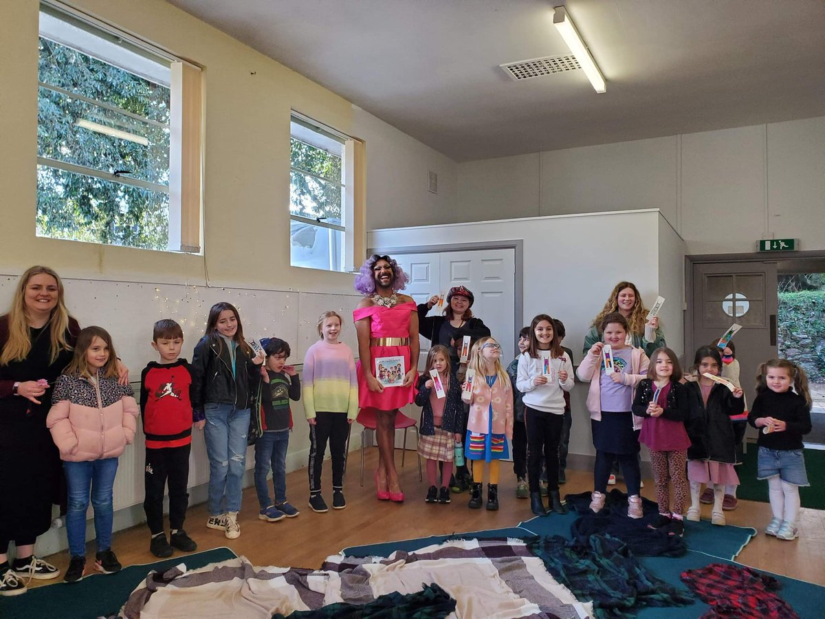 Doorstep_Arts's tweet photo. ✨🎭 We run affordable, high-quality participatory youth drama/musical theatre groups for young people across Torbay. Spaces are limited, term begins this Monday (9th Jan), we hope to see you there!✨🎭🎵🧩

https://t.co/DI4gkW8B8u https://t.co/7I3EQ0CHYe