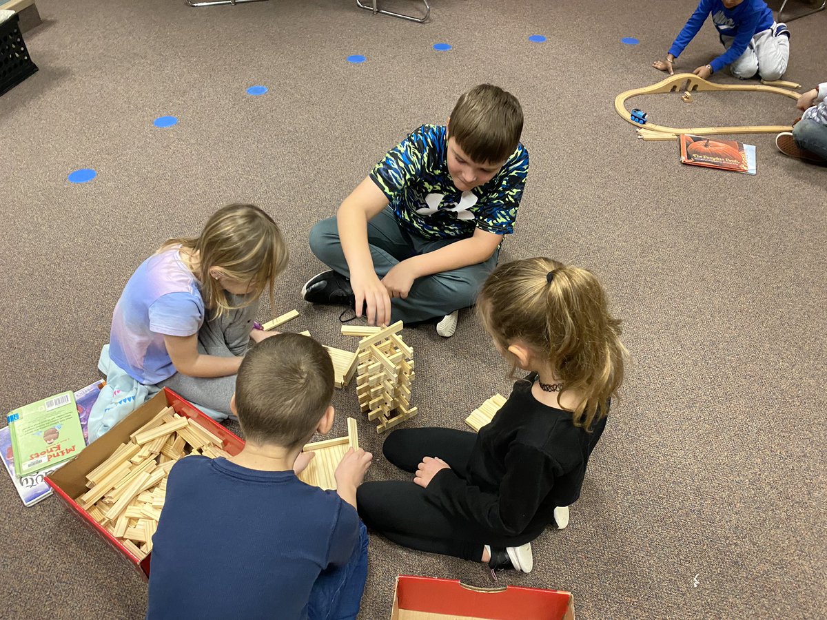 We missed our book buddies from <a href="/GramppBSE/">Mrs. Grampp</a> ‘s class over break! It’s so nice to catch up and play with them this Friday morning 🥰
