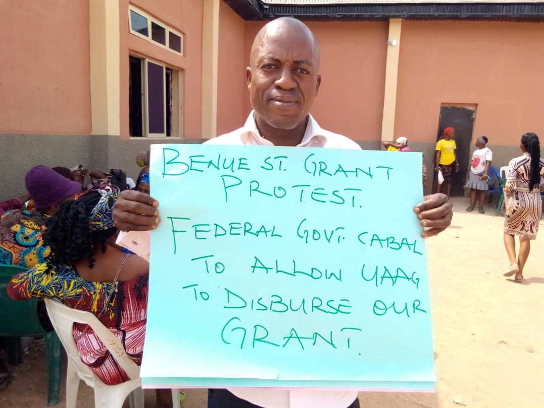 #DisburseUAAGtoday

<a href="/OfficialAPCNg/">APC Nigeria</a> and <a href="/nigerian_office/">Nigeriangovernment</a> give the poor masses grant given to them from UN to elevate poverty. Don't embezzle the money and share it among the government officials 
<a href="/AlJazeera/">Al Jazeera PR</a> <a href="/Imamofpeace/">Imam of Peace</a> <a href="/CNNAfrica/">CNN Africa</a> <a href="/NOIweala/">Ngozi Okonjo-Iweala</a> <a href="/UN/">United Nations</a> <a href="/UNDPNigeria/">UNDP Nigeria</a> <a href="/GMA/">Good Morning America</a> 
#UAAG
#grants