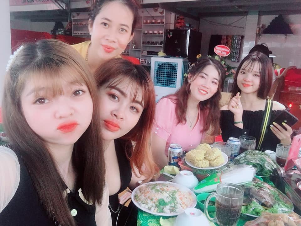 MaddoxMun's tweet photo. — với Hang Nail và Ngọc Mun. https://t.co/8j2kv6Rpuu