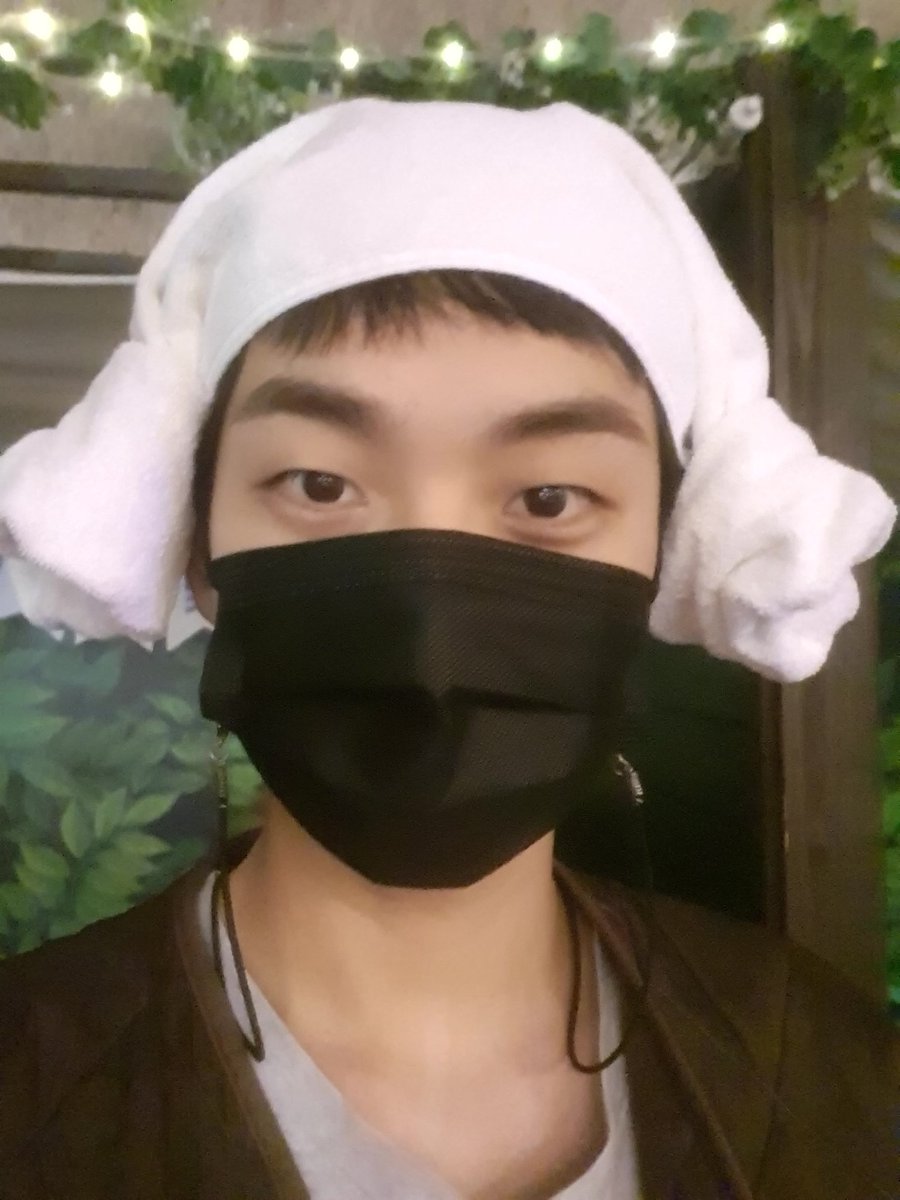 c2y2s2's tweet photo. 양머리커플 https://t.co/gxOSJW69De