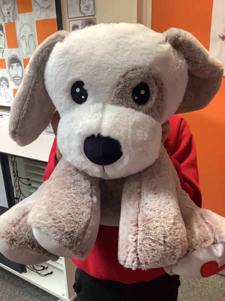 We are learning about staying safe online and how we need to be careful when sharing photos. We are wondering how far this photo could potentially travel. Please help us to learn a valuable lesson by liking and retweeting. #esafety