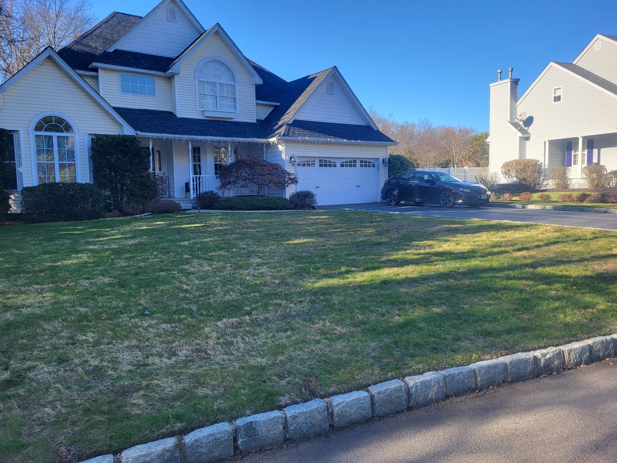 At 4 Seasons Lawn Maintenance we offer winter clean ups, snow removal , grading Services for new lawns,  fencing  irrigation, sod  &amp; weekly Lawn service. Get 10% for signing up for the 2023 Lawn. We show up.
#Https://4seasonslm.com 
#qualitywork #