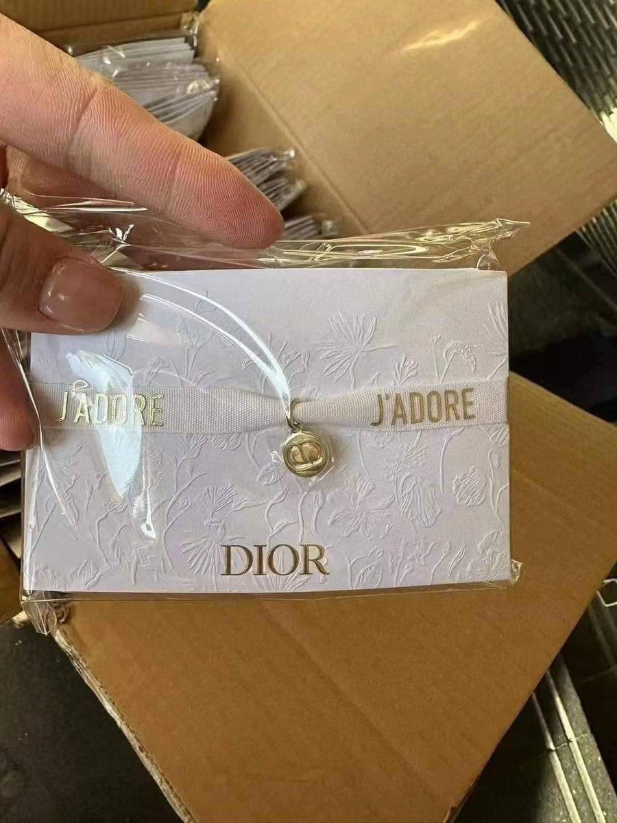 _PwithNaBi's tweet photo. #พรีออเดอร์
DIOR J'ADORE RIBBON BRACELET ขาว-ทอง
กำไลข้อมือ สร้อยข้อมือใช้ผูกผมน่ารักพร้อมจี้ Dior
สวยมากกก หรูหราแบบมินิมอลมากๆค่ะ
🔥มีจำนวนจำกัดนะด่วนๆค่ะ

✅เส้นละ 129฿ 🚚25
❤️รอ 4-8 week
❤️ของมาค่อยจ่ายค่ะ
#พรีเกาหลี #สร้อยข้อมือ #ของใช้เด็กหอ #ถูกและดี #ของมันต้องมี https://t.co/3sgDJxZFi8