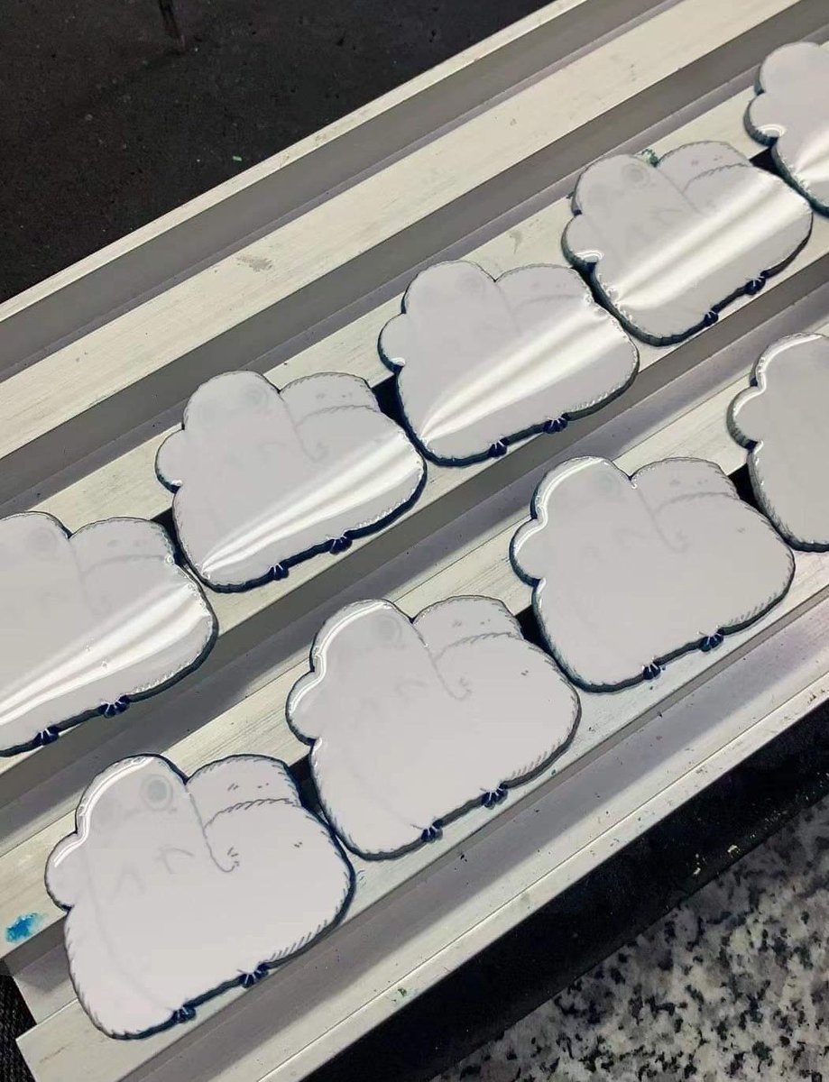 「brushbuddy are comes in restock and the 」|🌟yami11arts🌙 # AA14 Salón manga Alicanteのイラスト