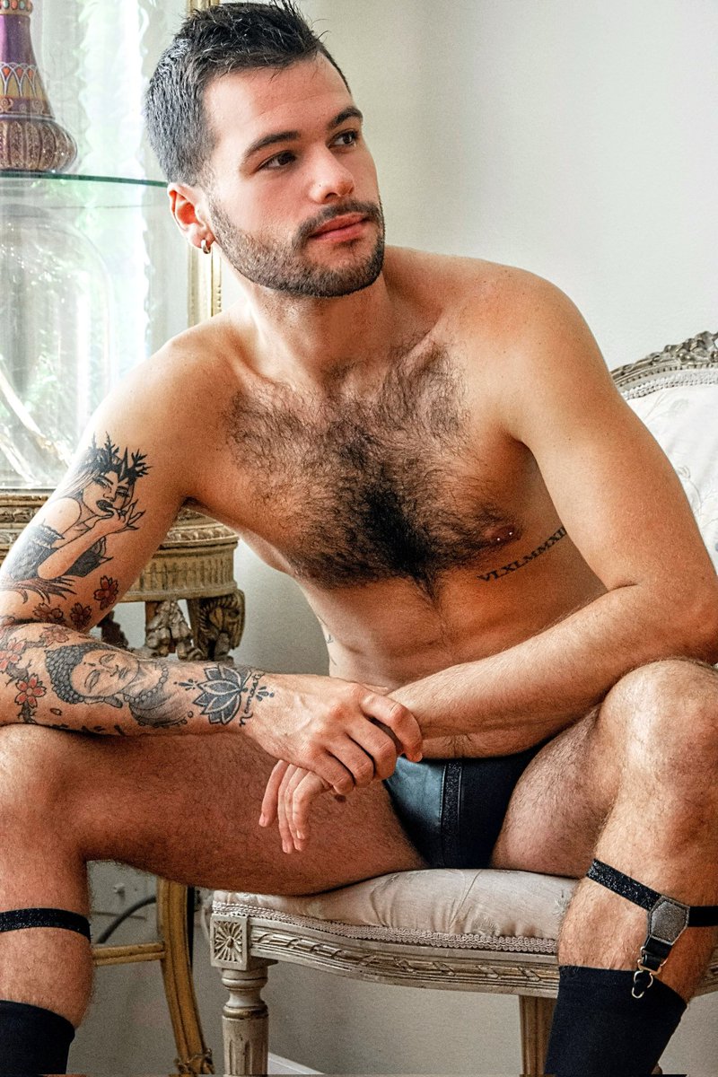 rawstudiodesigs's tweet photo. Authentic stillness!
This Is how We do fetish!
https://t.co/Fwi4a1xawF
🚹 @tanblitz_
📸 @cteelphoto
#rawstudiodesigns #bulge
#leatherman #leatherjock #leatherjockstrap #jock #protocoljock #fetishgear
#blackjock #leatherman
#jockstrapmen #jockstrap #fetishgear #sockgarters #socks https://t.co/abF2HQTQbX