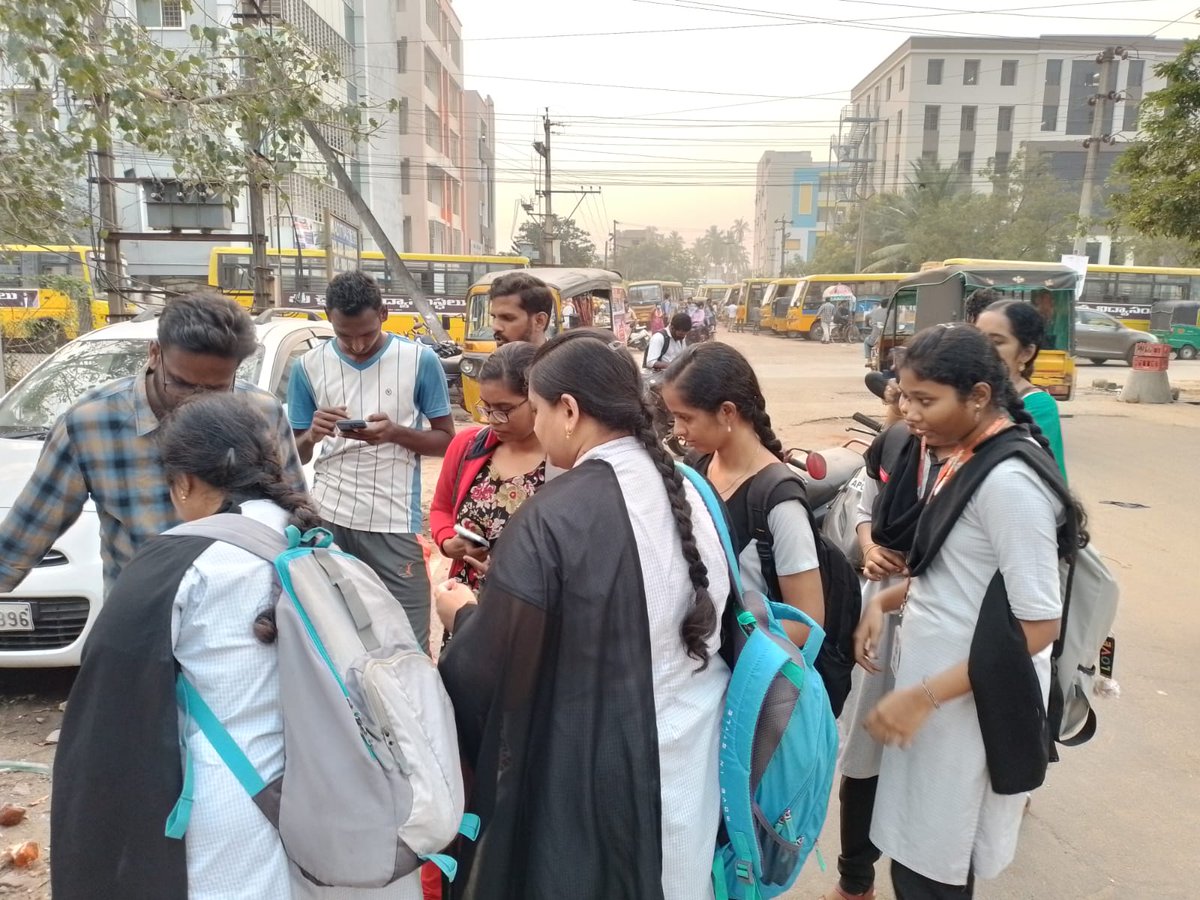 KakinadaLimited's tweet photo. My City, My Pride
Last day to participate in the Citizen Perception Survey is Jan 7th 2023, Do Participate with referral code 802955 and submit your valuable feedback (https://t.co/EnquIsp5lL) on our Kakinada Smartcity. 
UofE Futsal 2022/23
#EaseofLiving2022
#UOF2022 https://t.co/byenQpsEZK
