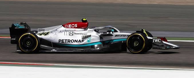 theracebose's tweet photo. Mike Elliott, Mercedes technical director explained the design error they made with the W13 where they pushed too far with a design concept that affected the whole season. https://t.co/M5RgvunC52
