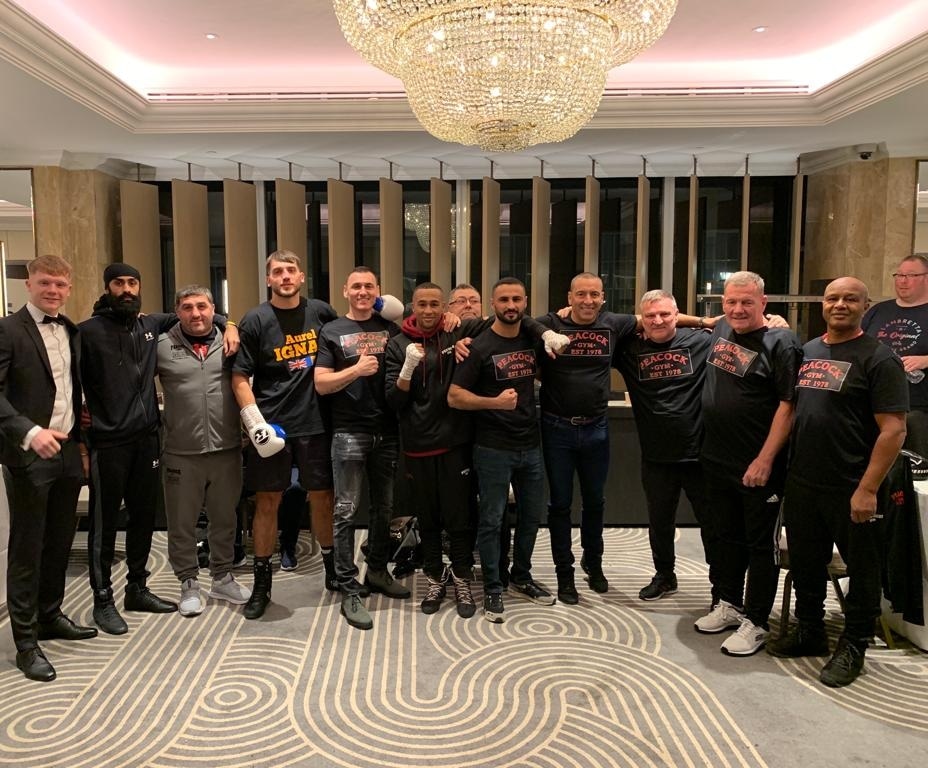 OzgulSiar's tweet photo. It was great to start again with my team today!
(Definitely no fight for me for a while but
Let's see what awaits me this year )
#letsgo #keepgoing #keepchasing #neverstop #nevergiveup #profigter #proboxer #coach #professional #boxer #trainer #boxing #boxingteam #siarozgul https://t.co/ytZg5UO6ga