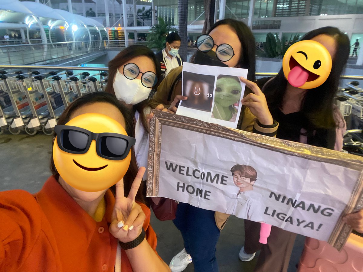 airportKTH1117's tweet photo. 230106 The long wait is so over! @lachimo_lala28 is finally home! Super happy to see you madam! 🫶💜🫶💜
#TeamWANTED ft. zommy!!!
#NinangLigaya
#FromBVO
Insert gatas & zaicutie @namuaskedmeptd @peachytaee__ 🥰😘
@ces_o18
@zommyzombie https://t.co/QHLcqWwOlr