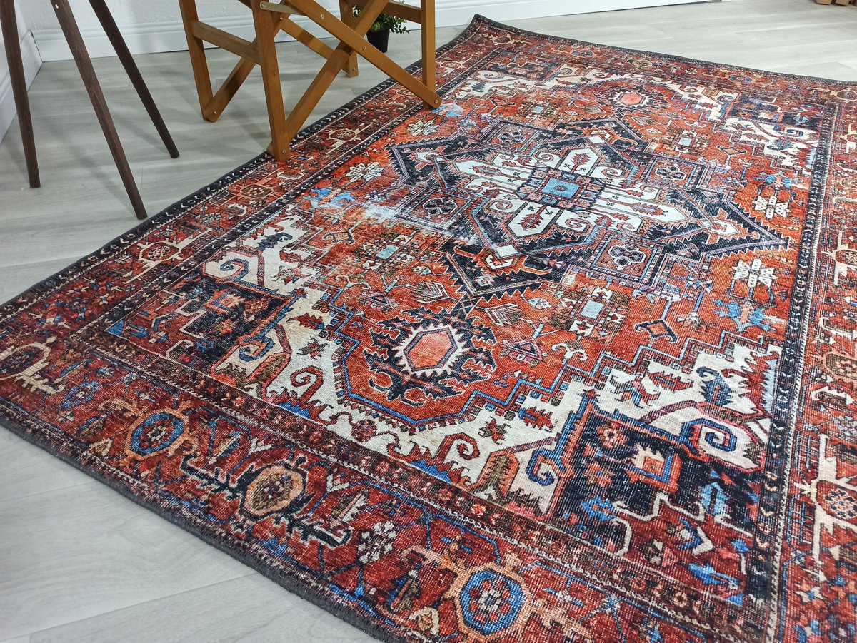 fameliving's tweet photo. Excited to share the latest addition to my #etsy shop: Terracotta Persian Rug, Heriz Red Brunt Orange Flatweave Kilim Vintage style Area &amp; Runner Rugs Home Farmhouse Boho Decor Geometric Carpet https://t.co/vfn11RZ9WP #housewarming #rectangle #persian #entryway #bohemi https://t.co/gLTotk26KL